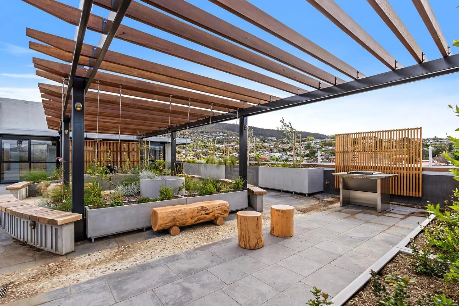 'Downtown At The Elliott' Modern City Style Hobart